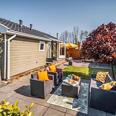 3 Bedroom Pet Friendly Home In Tzummarum Eksteriør billede