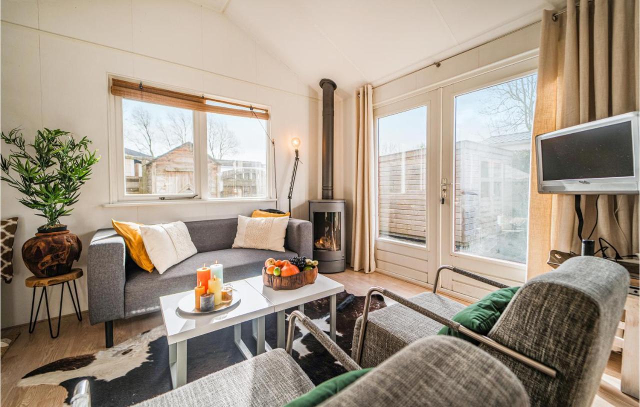3 Bedroom Pet Friendly Home In Tzummarum Eksteriør billede
